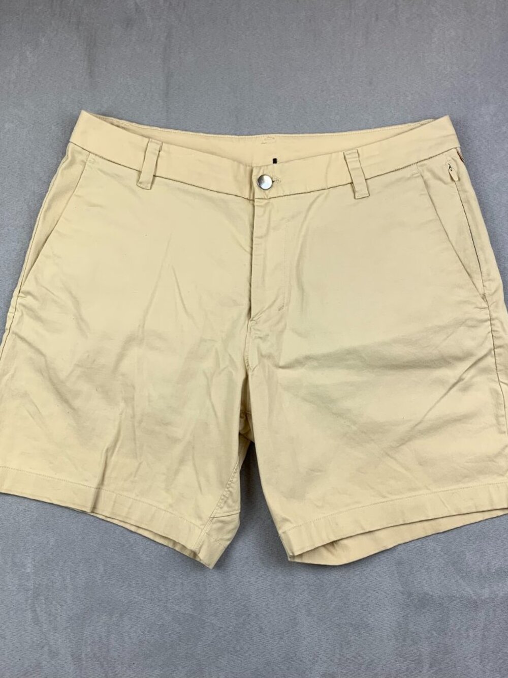 Lululemon Mens Shorts 34 Beige Yellow Commission Classic-Fit 7" Oxford M7AUDS